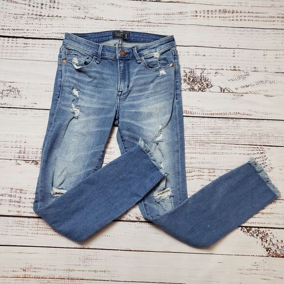 Abercrombie & Fitch Harper Low rise ankle Jeans - Size 26 / 2 distressed - Picture 5 of 11